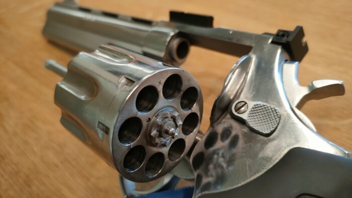 REVOLVER TAURUS MOD 608 357 MAGNUM – Image 4